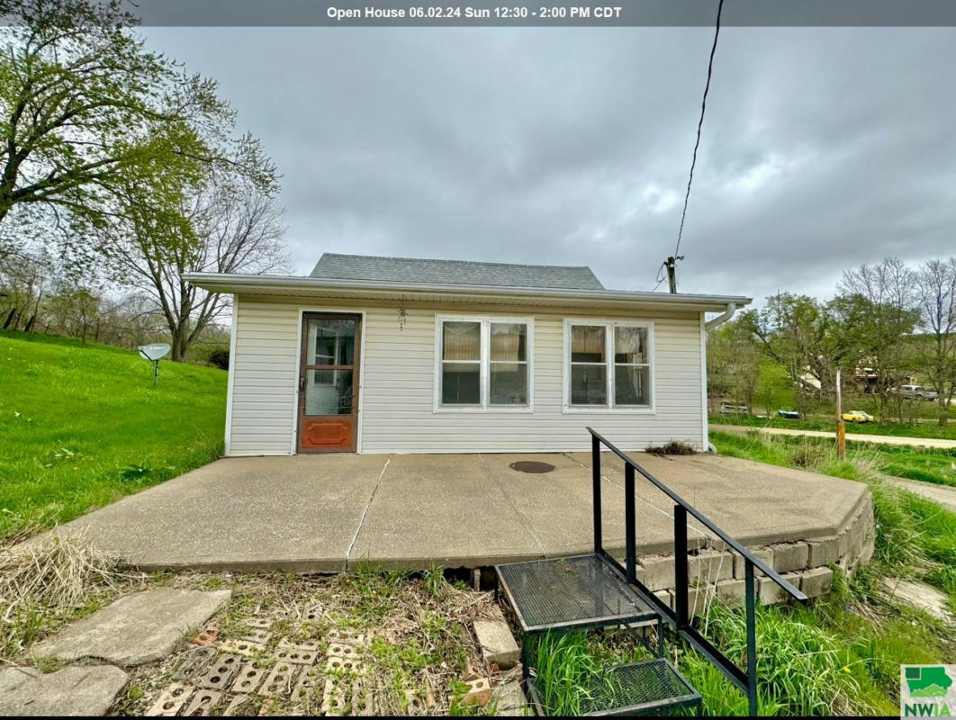 3100 52ND ST, SIOUX CITY, IA 51108, photo 1 of 32