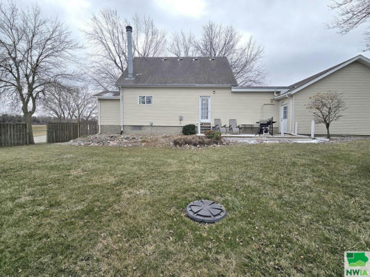 3130 370TH ST, SIOUX CENTER, IA 51250, photo 4 of 48
