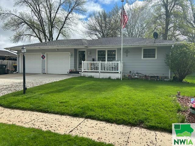 2906 S OLIVE ST, SIOUX CITY, IA 51106, photo 1 of 9