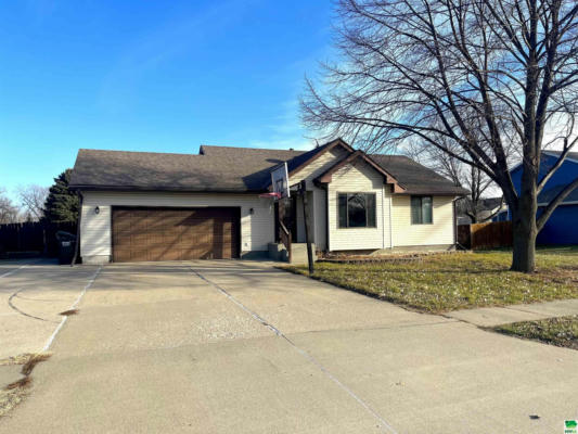 604 LAKESHORE DR, NORTH SIOUX CITY, SD 57049 - Image 1