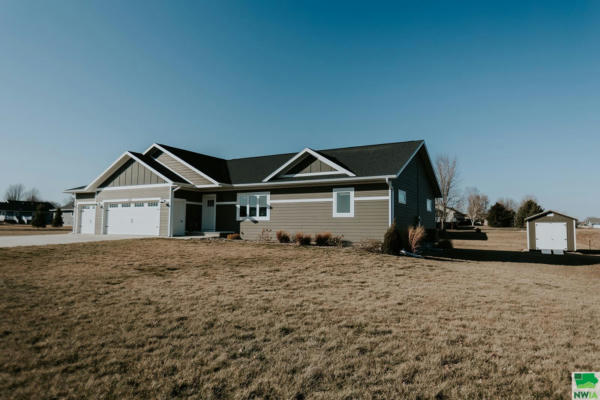 610 17TH ST, SIOUX CENTER, IA 51250, photo 4 of 42