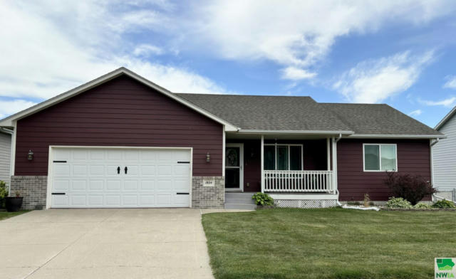 1804 COUNTRY CLUB DR, ELK POINT, SD 57025 - Image 1