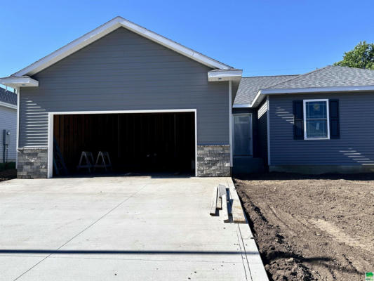 614 MEREDITH LN, MOVILLE, IA 51039 - Image 1