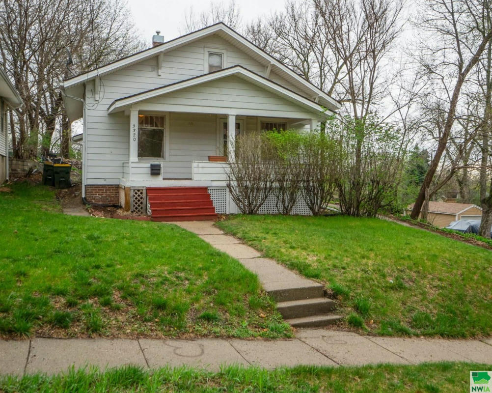3320 COURT ST, SIOUX CITY, IA 51104, photo 1 of 19