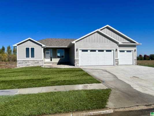 1307 COUNTRY CLUB DR, ELK POINT, SD 57025 - Image 1