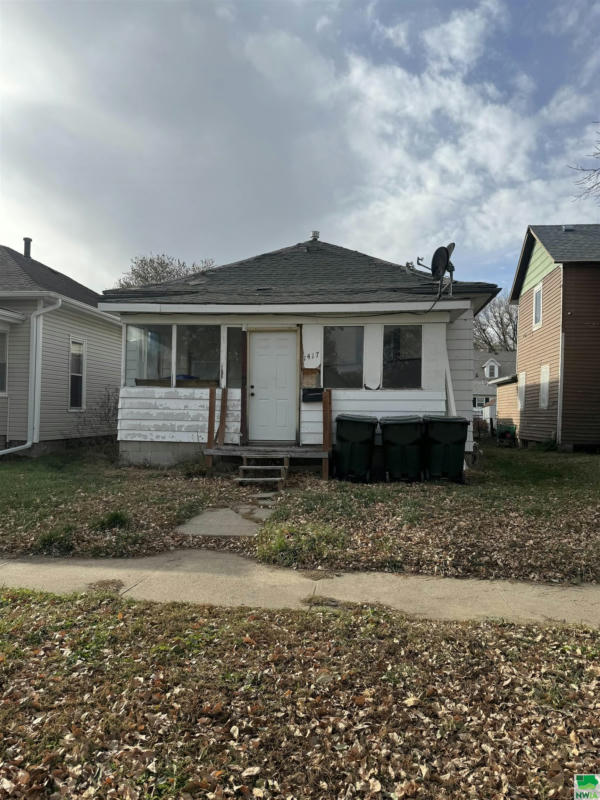 1417 MYRTLE ST, SIOUX CITY, IA 51103, photo 1 of 49